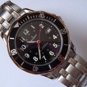 PEUGEOT QUARTZ ,RUN GREAT